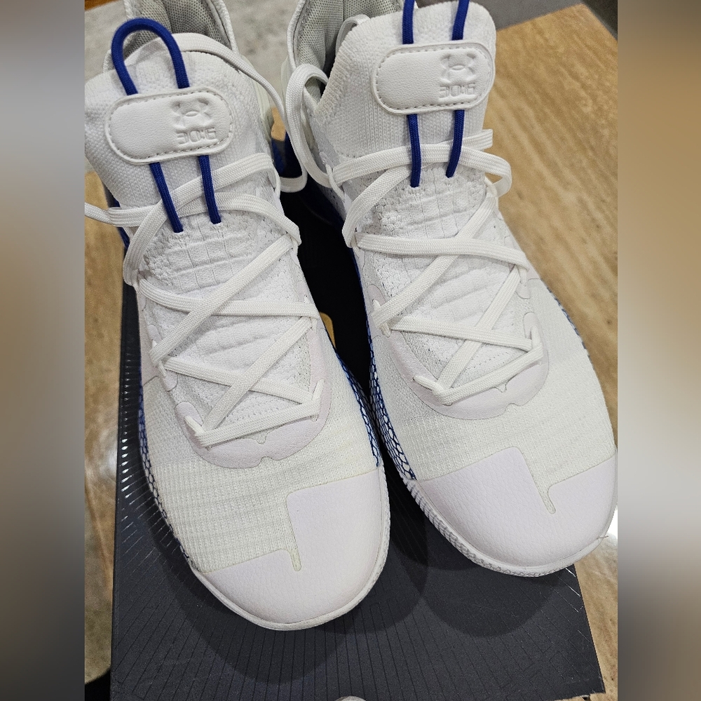 Steph Curry Kids - White and Blue High-Top Sneakers UNDER ARMOUR BGS Curry6